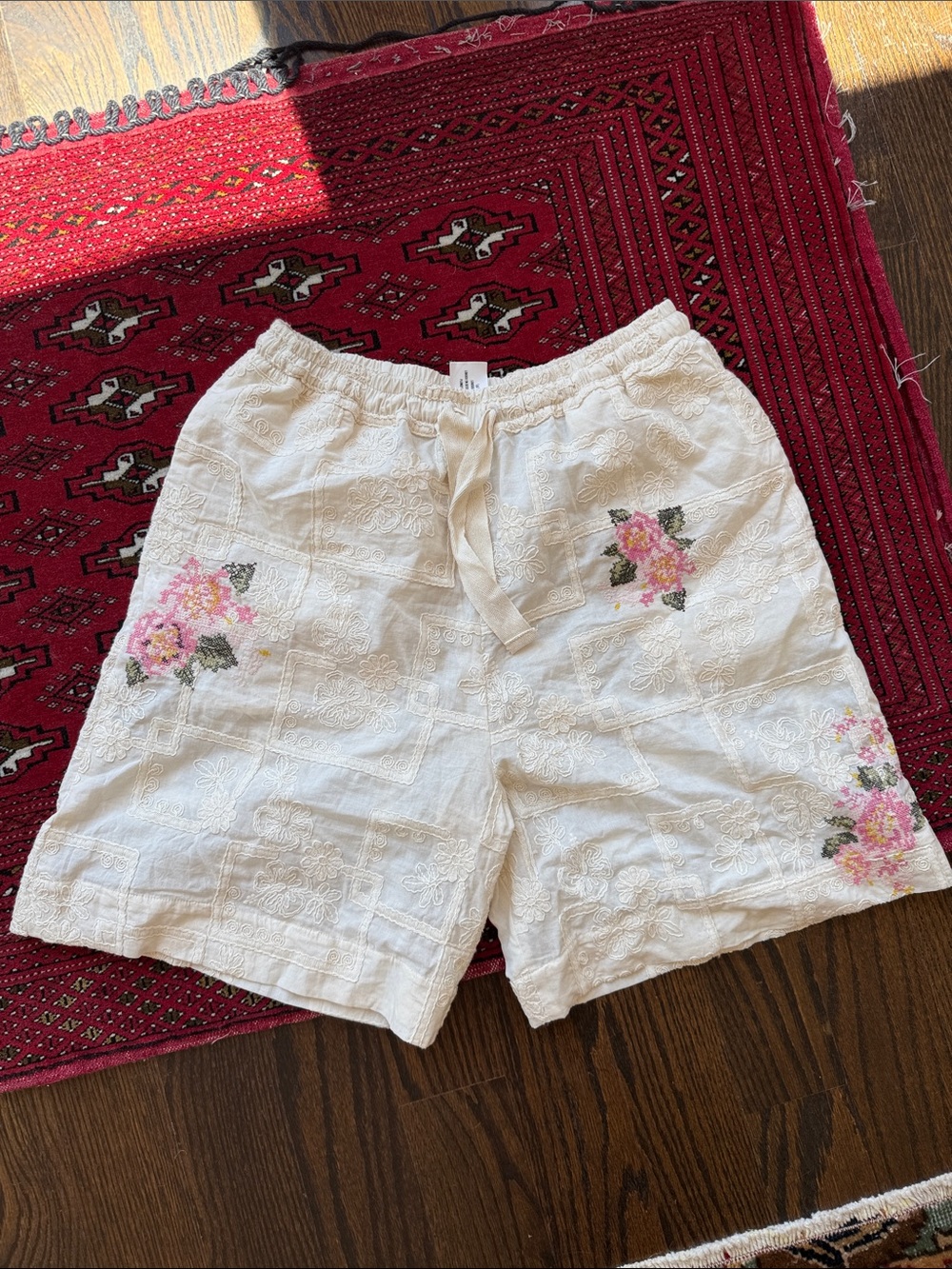 Agua Bendita Cream Embroidered Cotton Shorts